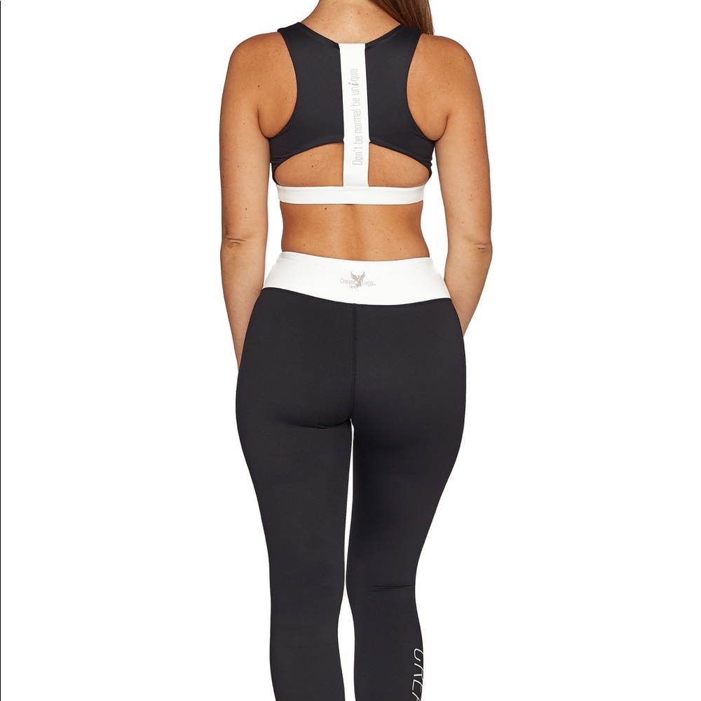 Yoga set. From CREATEILOGY signature collection.